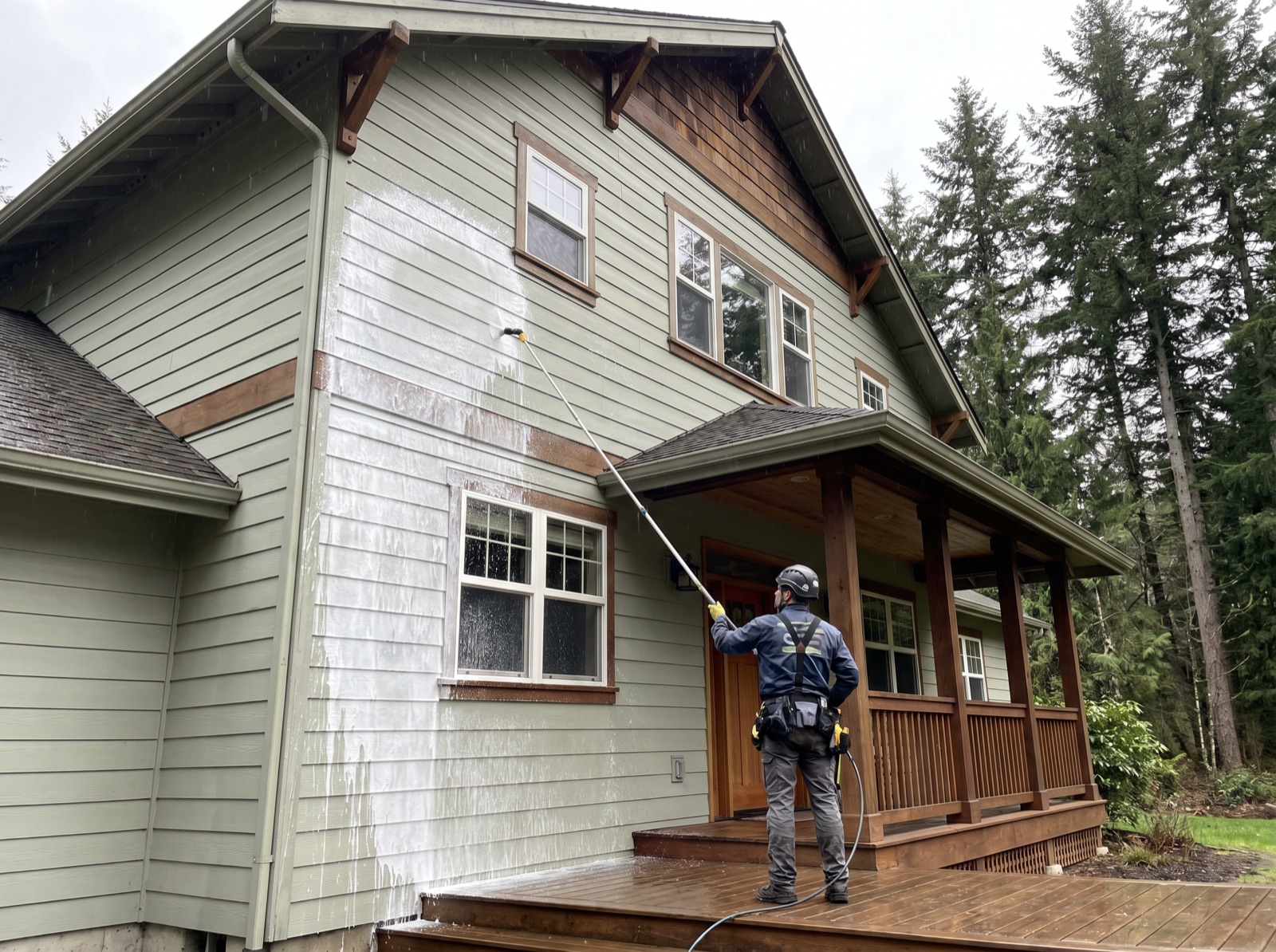 Pressure washing service in Bothell, WA by Top Clean